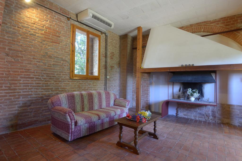 Agriturismo Borgo Del Papa Badia  Экстерьер фото